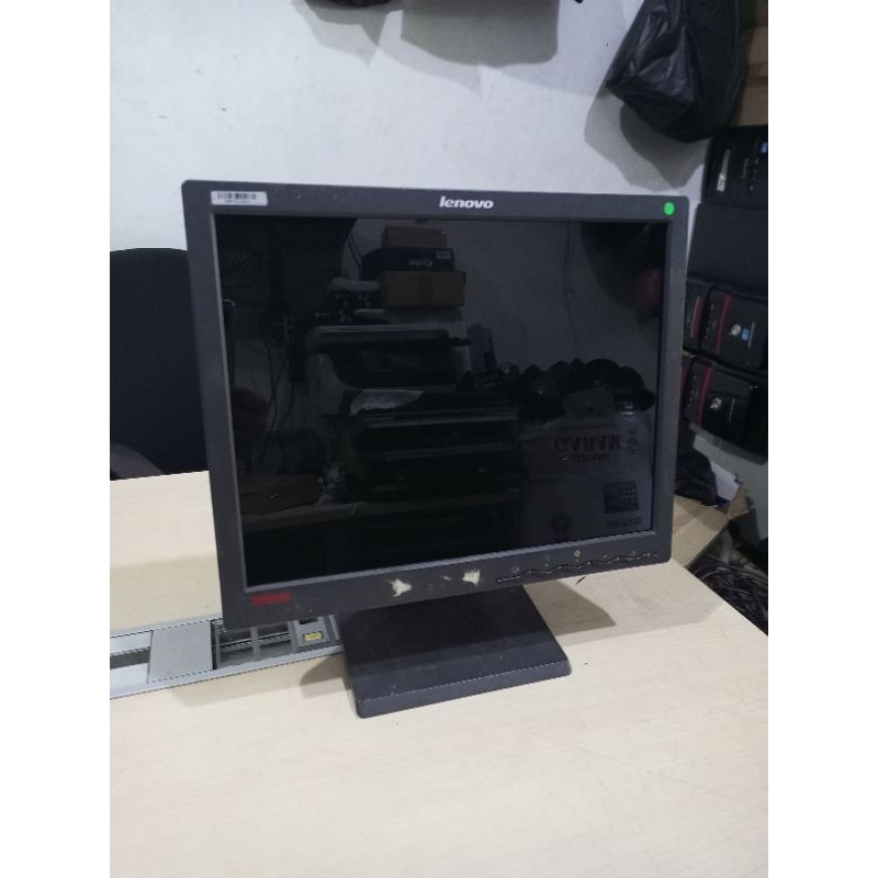 monitor kotak 15in