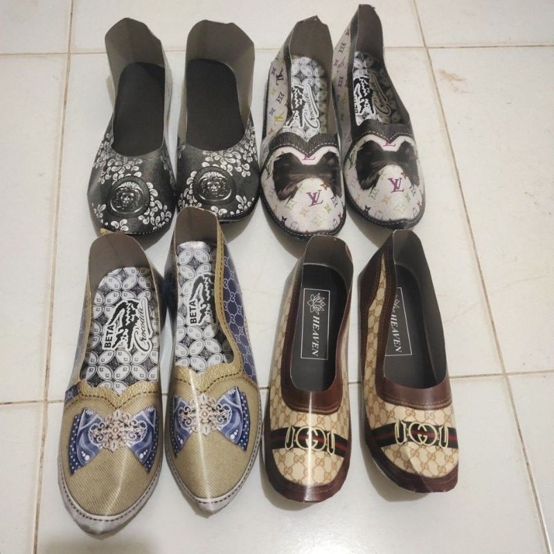 Sepatu kertas Wanita Sembahyang Leluhur QingMing