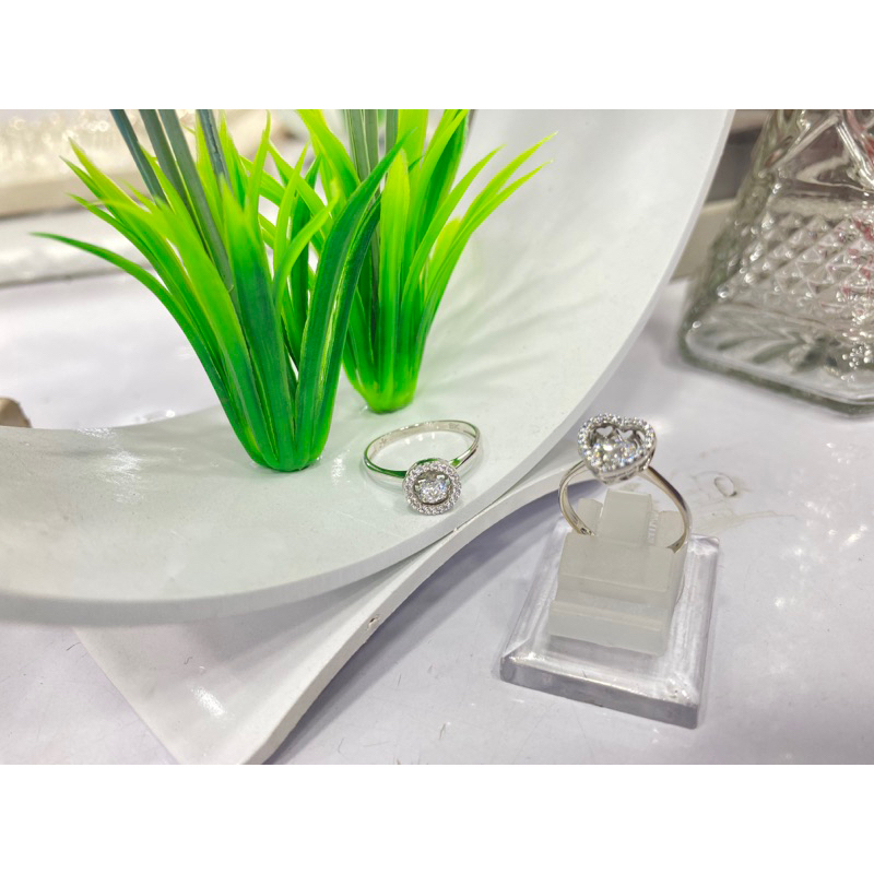cincin dancing stone mas putih 8k/375%