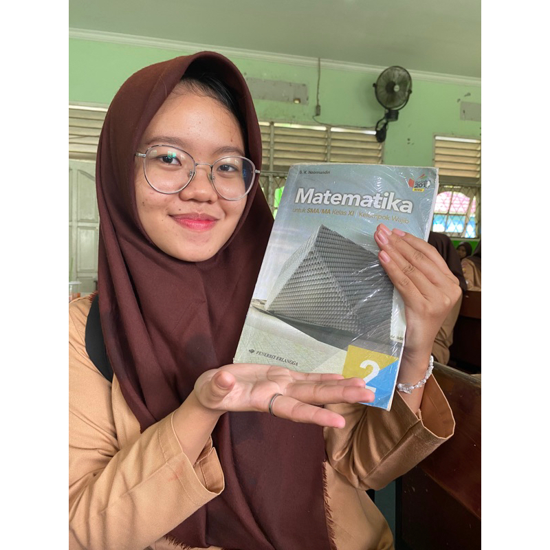 

buku MATEMATIKA WAJIB kelas 11 ERLANGGA