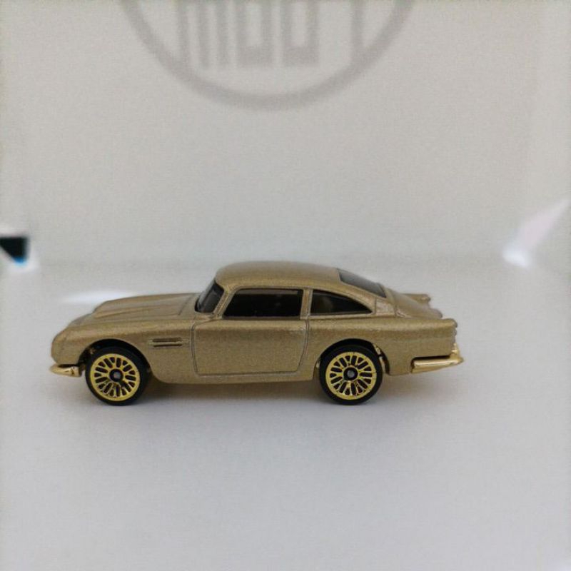 Hotwheels 1963 Aston Martin DB5