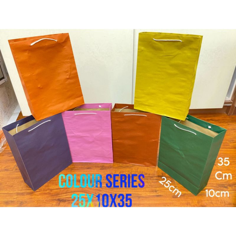 

Paperbag Pembelian Kelipatan 20pcs Paperbag Polos Warna Folio 25x10x35 Goodie Bag Souvenir Shopping Bag Gift Bag Hampers