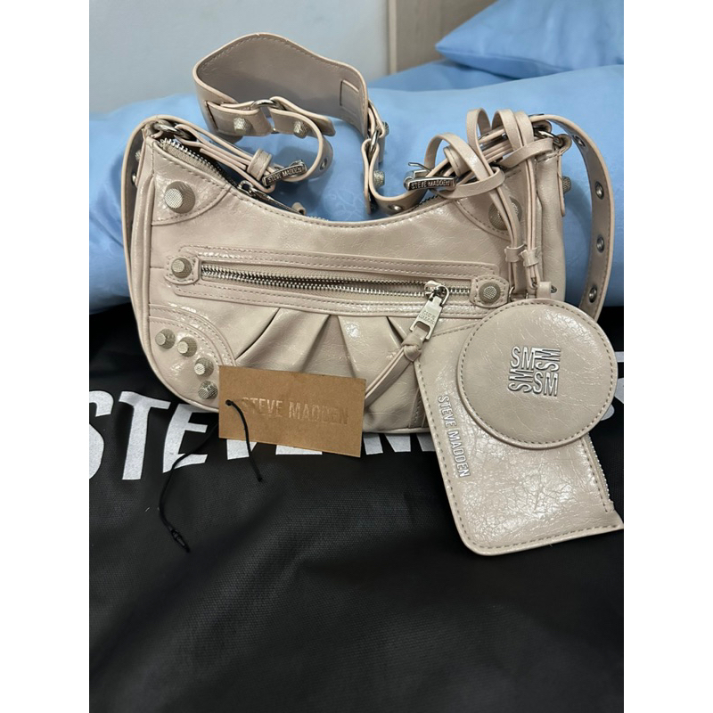 Preloved Steve Madden Bglowing