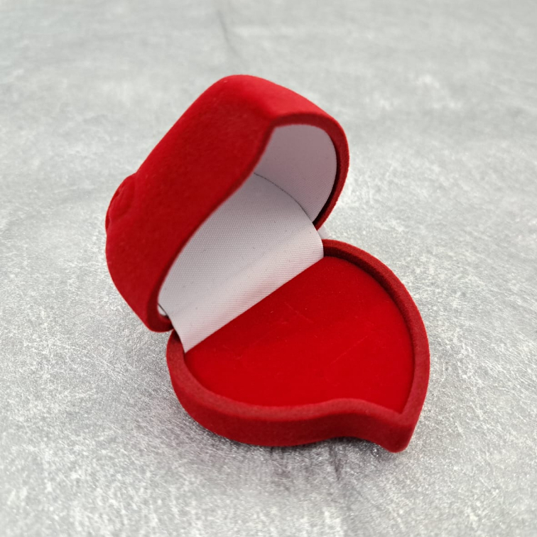 

Box cincin kawin rose/cincin couple red velvet