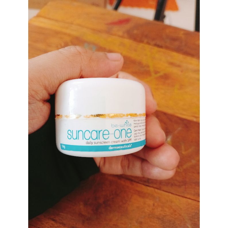 Suncare one Be White Spf 15