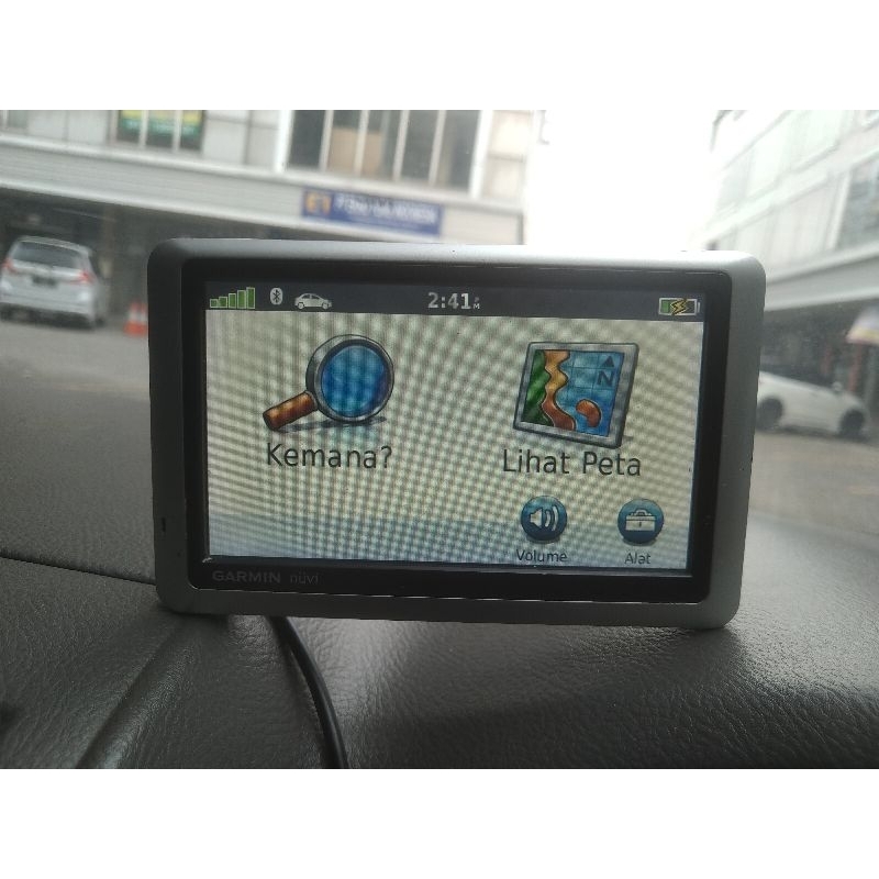 Garmin Nuvi 1460 gps bluetooth