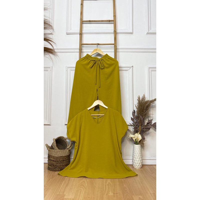 Astrianicollection - One Set Crinkle Laudya / Baju Wanita Masa kini / Atasan Baju cewek one Set / CO