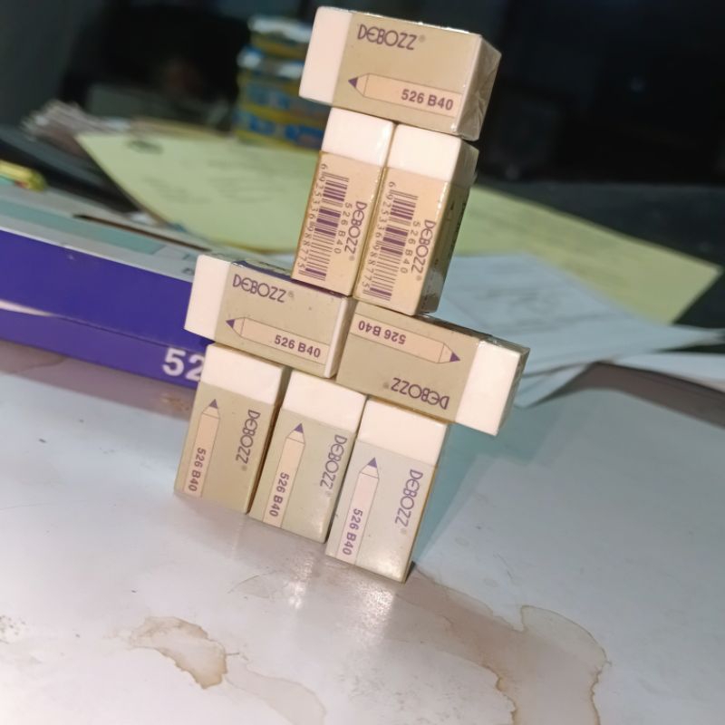 

Penghapus Putih Karet Debozz