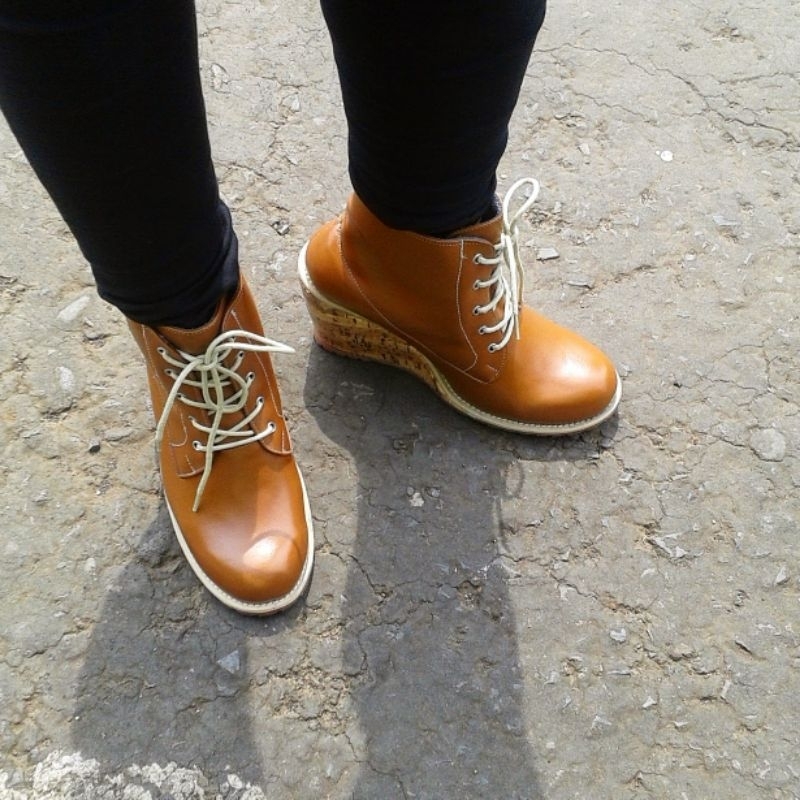 Preloved boots women boots sepatu boots bekas wedges boots sepatu boots wanita