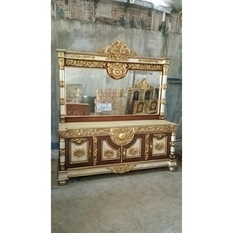 buffet kaca hias