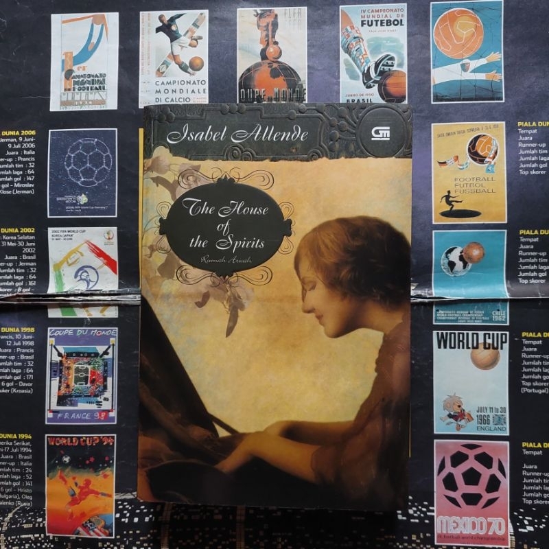 Rumah Arwah (The House of the Spirits) oleh Isabel Allende
