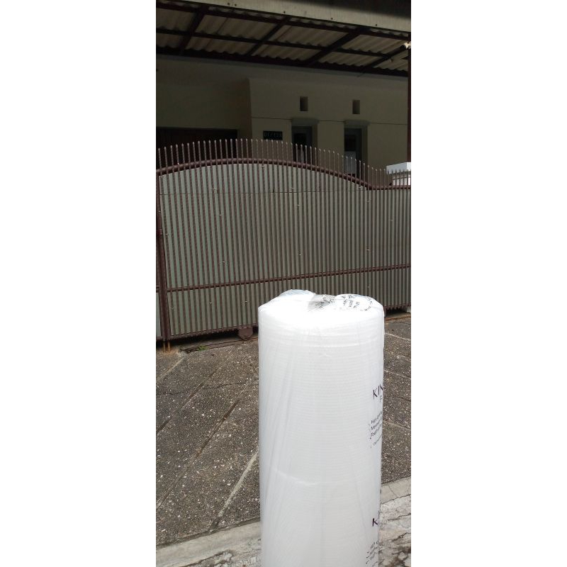 

Bubble wrap, medium, 2.60-2.70kg, bening dan hitam, Cimahi