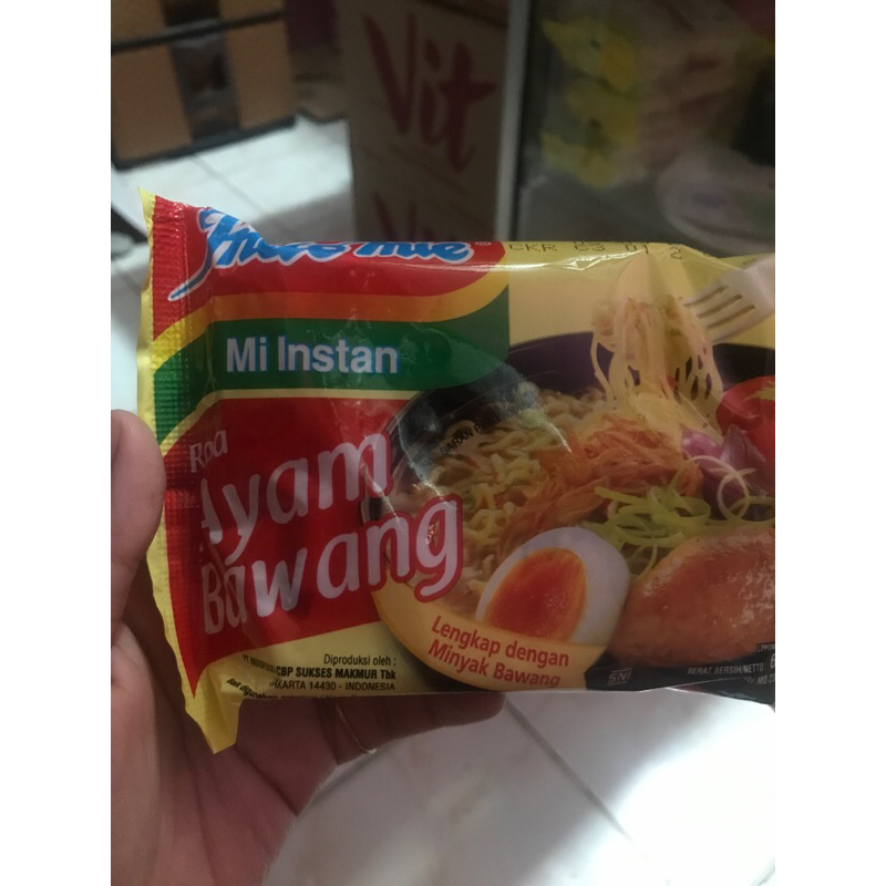 

indomie ayam bawang