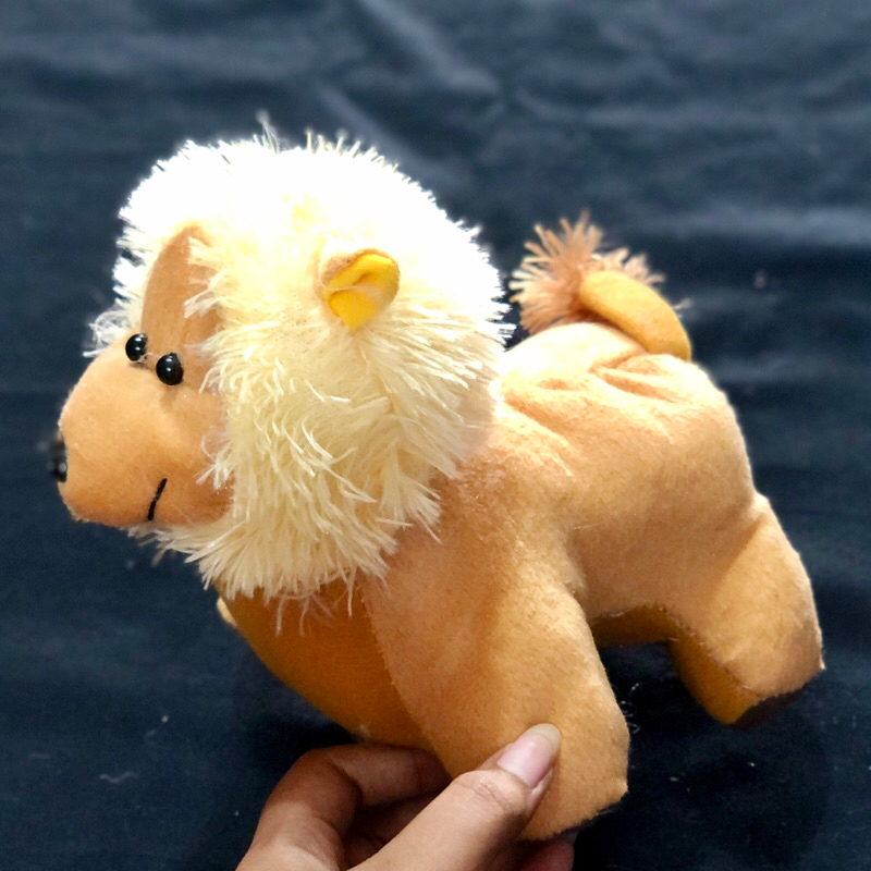 Boneka singa lucu boneka singa mini karakter hewan singa ukuran kecil kado anak anak ulang tahun