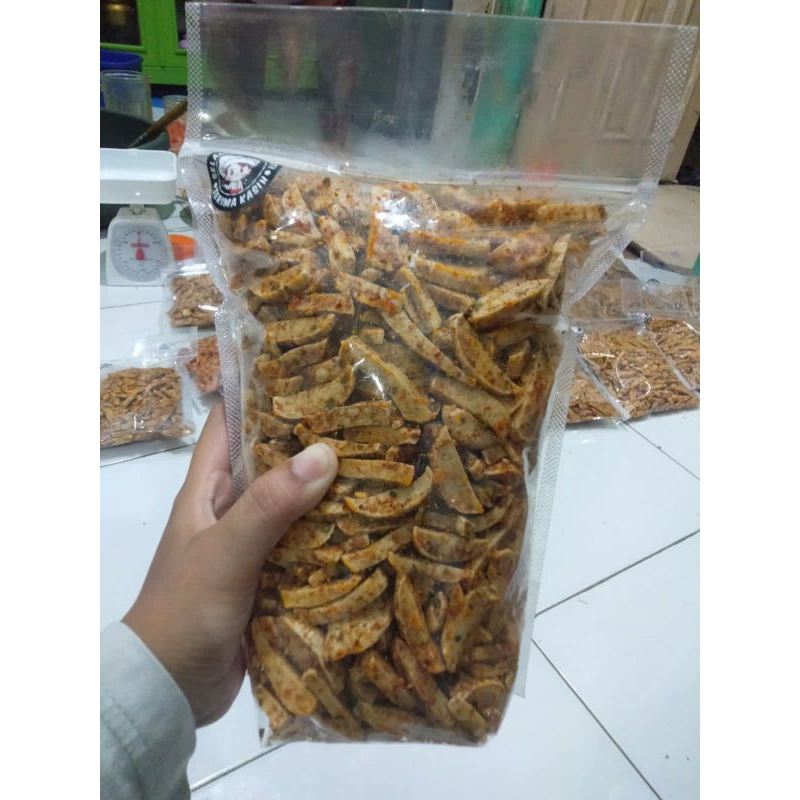 

BASRENG STIK DAUN JERUK PEDAS ISI 250gram-1kg/BASO GORENG/BASRENG