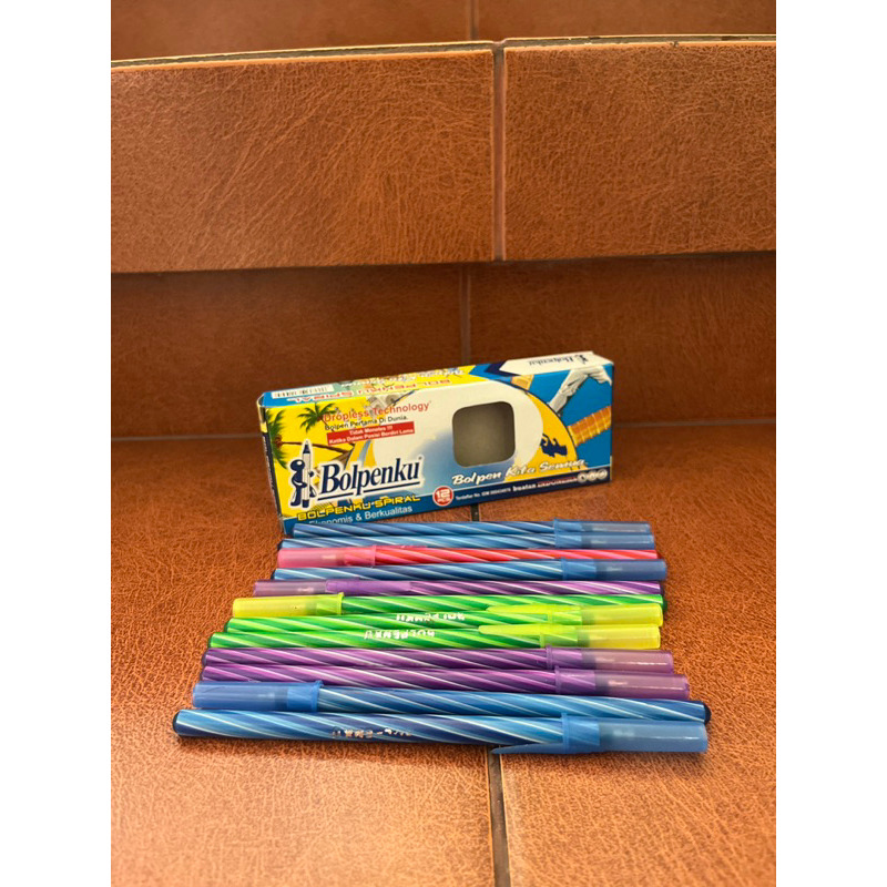 

(12pcs) Bolpenku spiral / bolpoin murah / bolpen murah / pulpen lilin