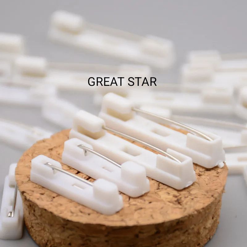 

Penitik Name Tag Bahan Papan Nama Dada 3.0cm isi 100pcs/pak