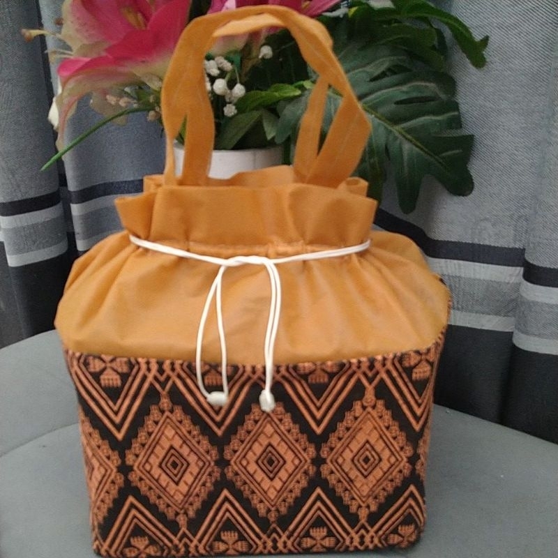 tas hajatan serut motif Surya mocca dus 20x20