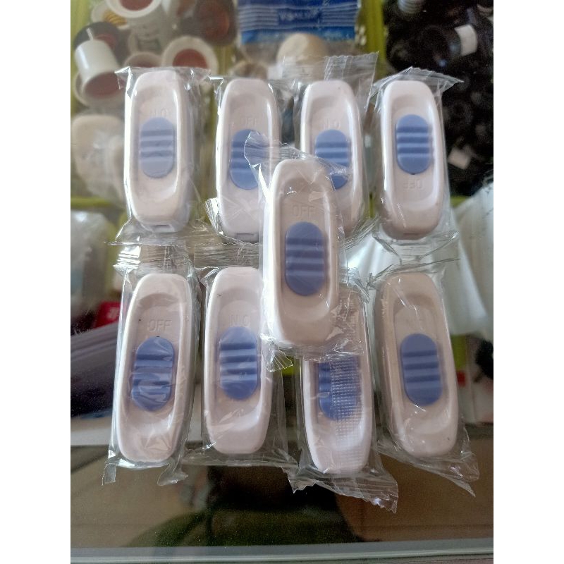 Saklar gantung geser on off