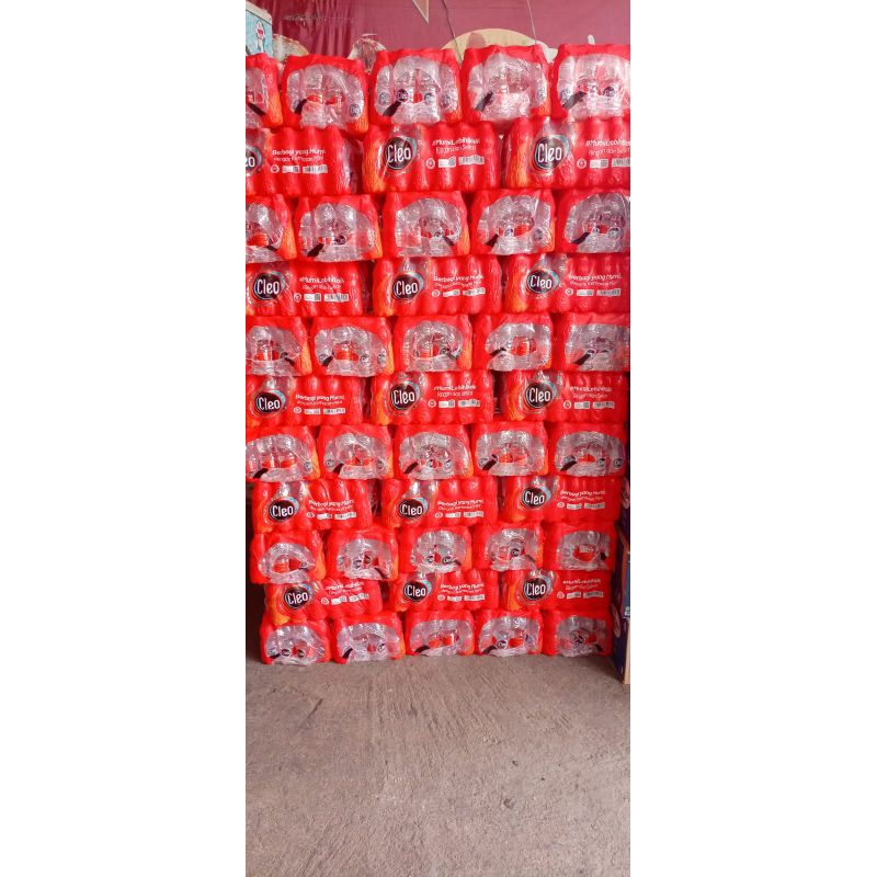 

Cleo Mini Air Minum Mineral Water 220ml x 24 botol kecil