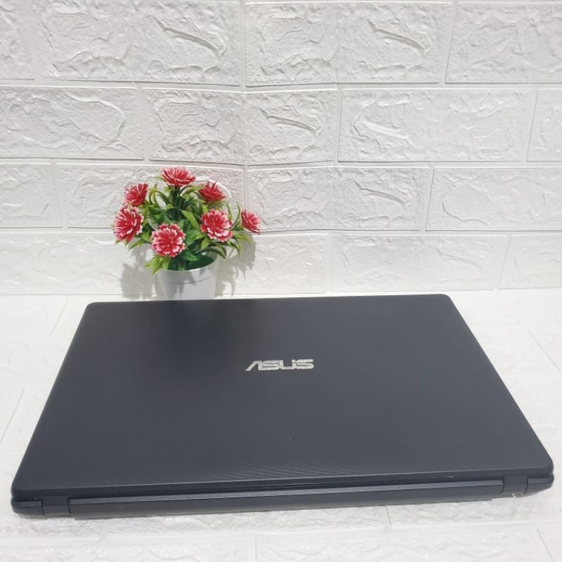 LAPTOP 2nd ASUS E402W