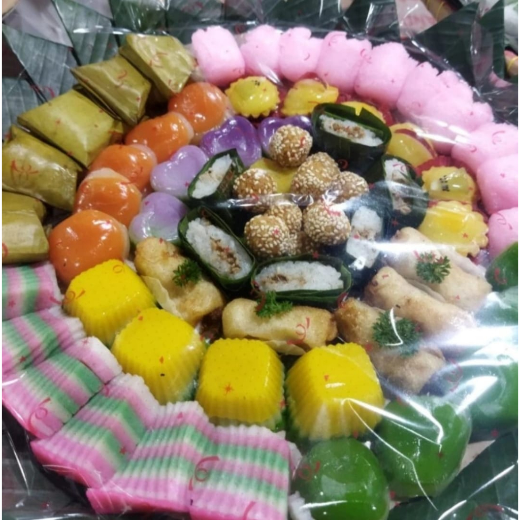 

Paket Hantaran Kue Nampah Kue Tampah