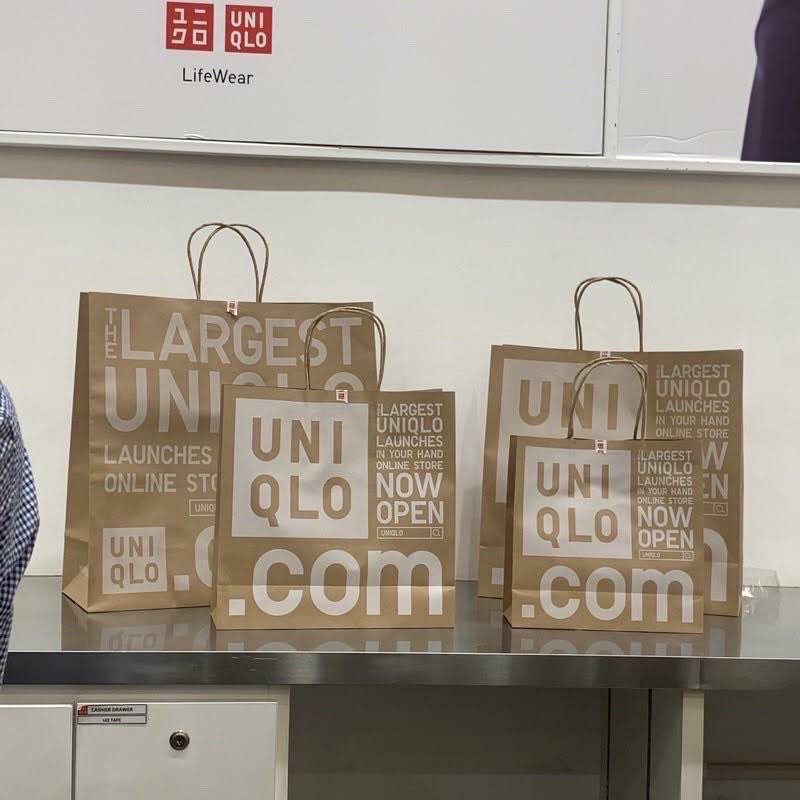 

[ORI] PAPERBAG UNIQLO / UNIQLO PAPER BAG / KANTONG BELANJA UNIQLO / UNIQLO BAG