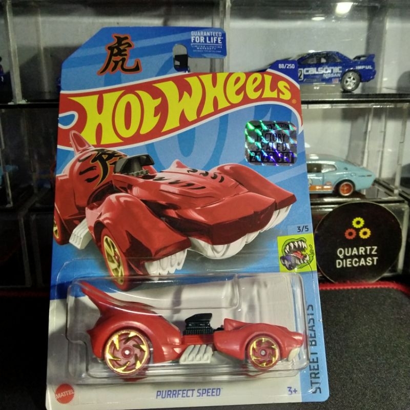Hot Wheels Purrfect Speed Merah Gloss