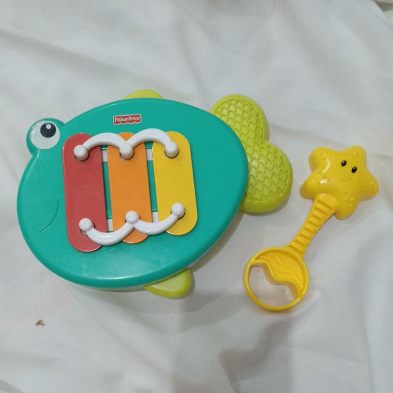mainan musik fisher price xylophone