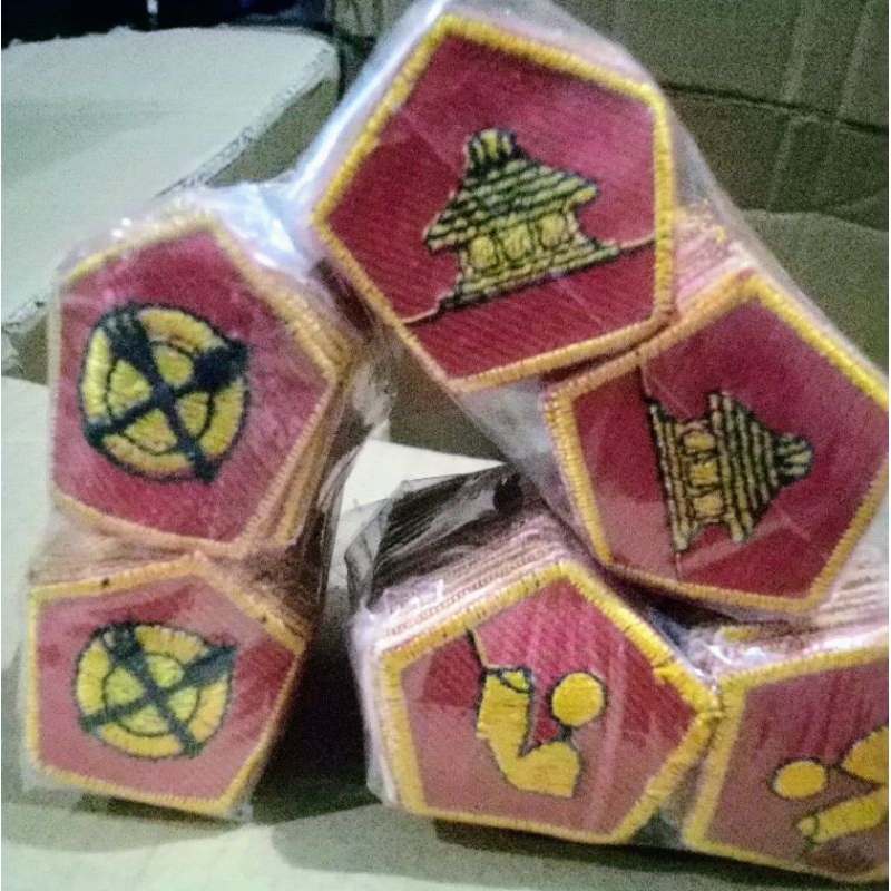 TKK UTAMA PENEGAK PENGATUR RUMAH / PENGATUR MEJA MAKAN / PEMBACA