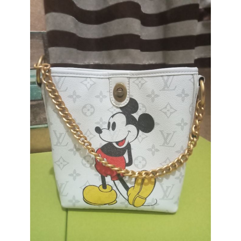 Prelove tas model ember wanita