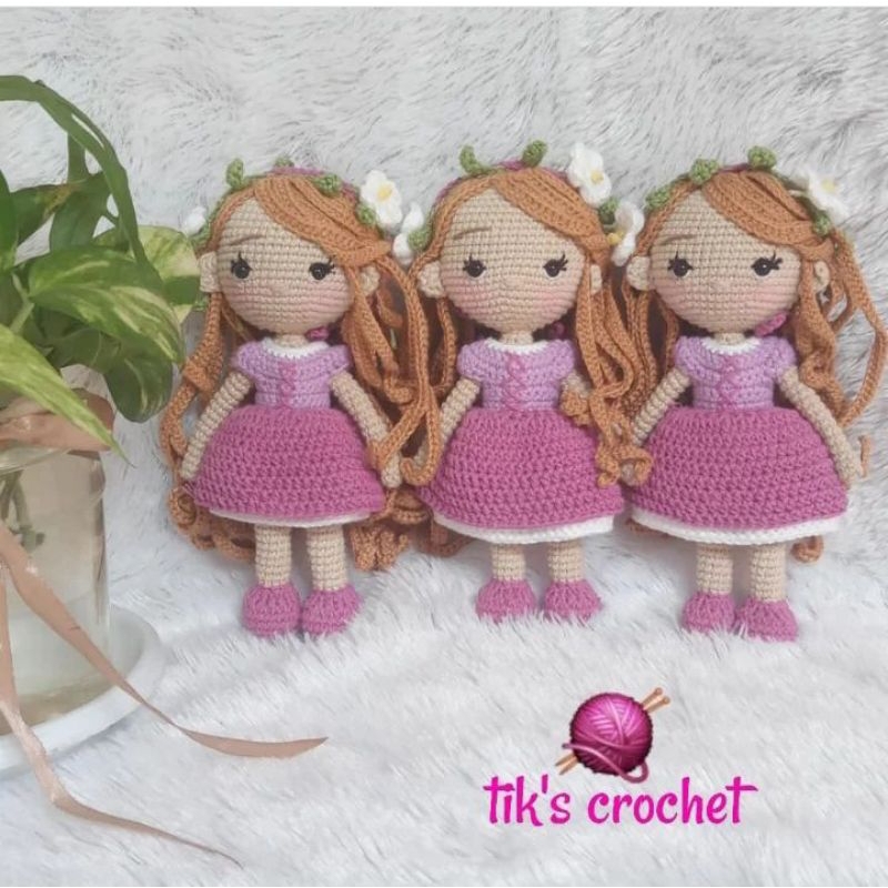 Boneka rajut RAPUNZEL