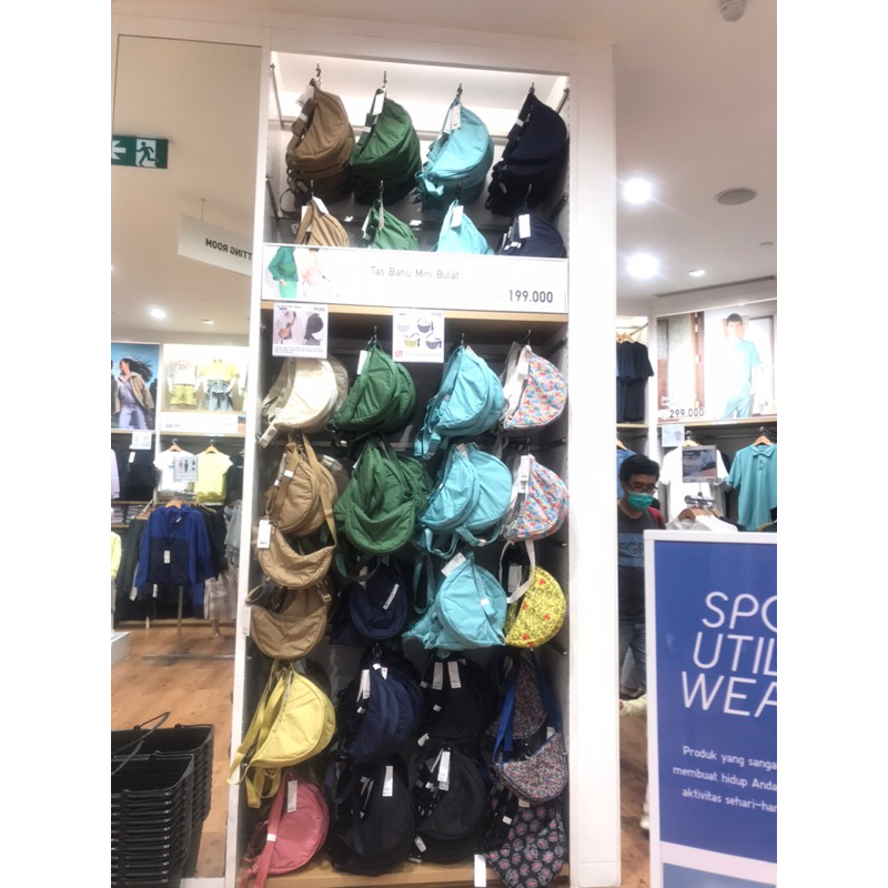 (JASTIP) TAS BAHU UNIQLO