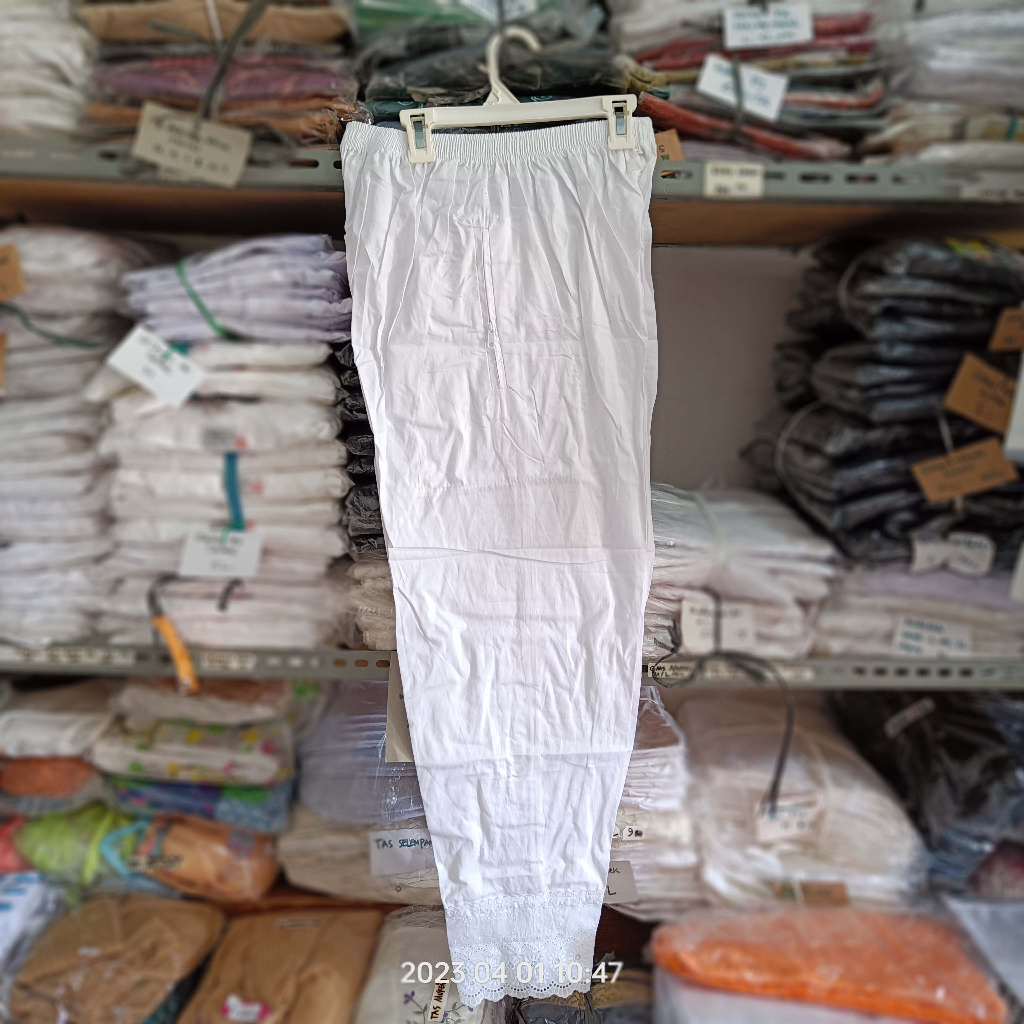 Celana Muslim Wanita Katun Renda Ihrom Haji