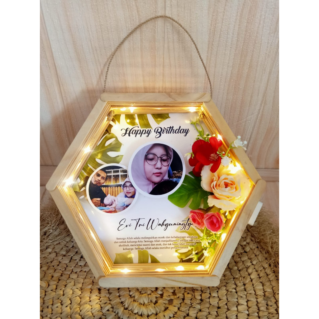 

Kado unik KADO Buket dan foto/ kado wisuda/ kado ultah / kado Anniv