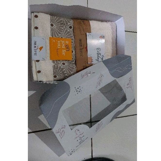 

Handuk Mandi+box+paperbag1set