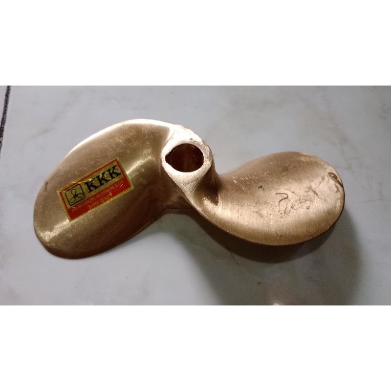 BALING-BALING PROPELLER PERAHU DAUN 2 NO7 KUNINGAN