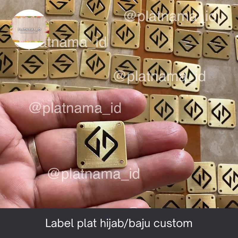 

LABEL HIJAB / LABEL BAJU/LABEL CUSTOM (MINIM ORDER 50 pcs)