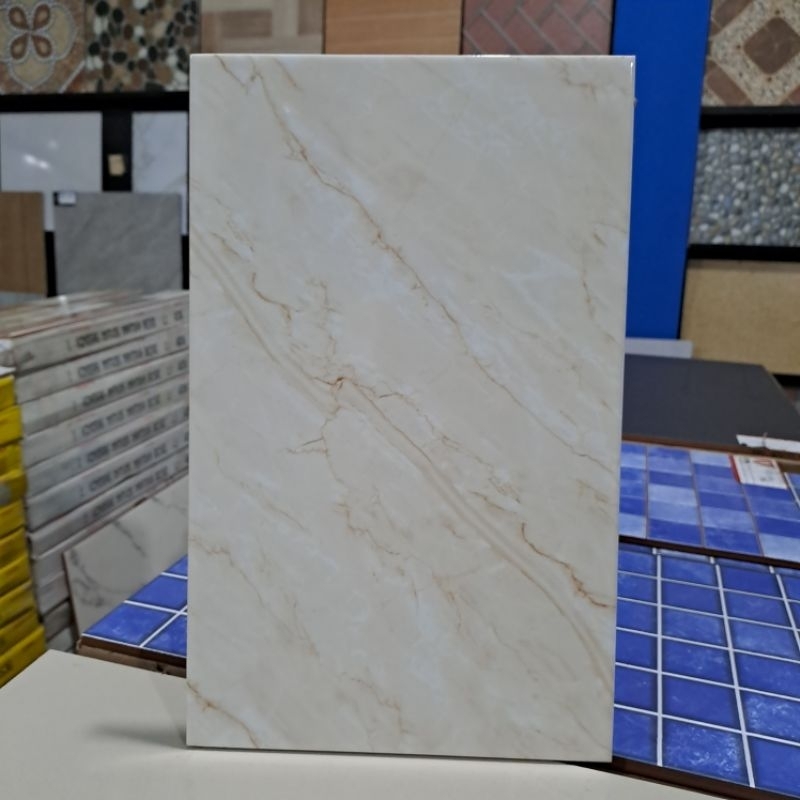keramik dinding marble glossy / leramik dinding kamar mandi / keramik mulia accura 25x40 GREETA BEIG