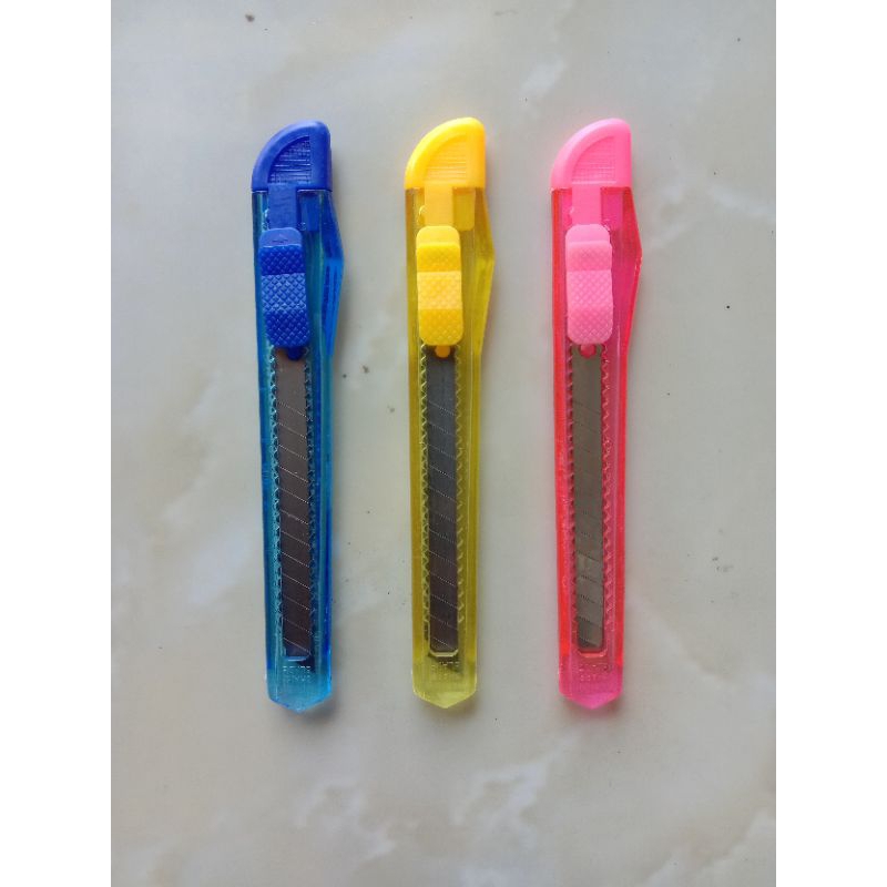 

Cutter V-one cutter small 1 Pcs (Bisa Diisi Ulang) Murah