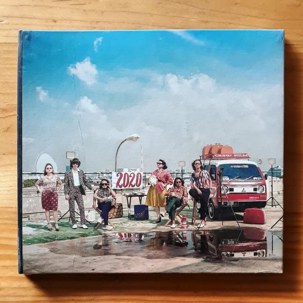 Cd WHITE SHOES AND THE COUPLES COMPANY - 2020