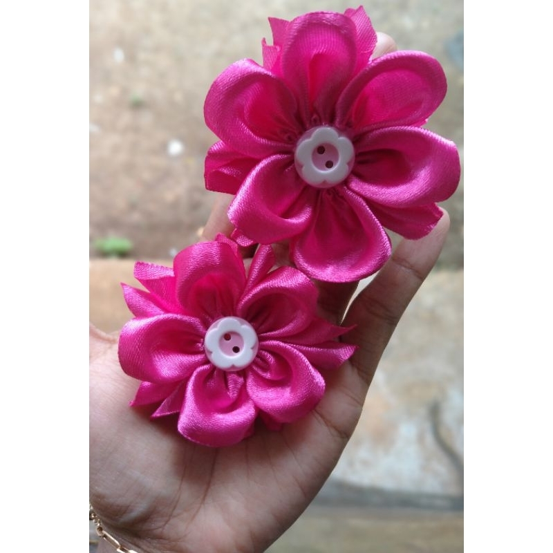 

FLOWERCRAFT soufenir Bros bunga dari pita satin