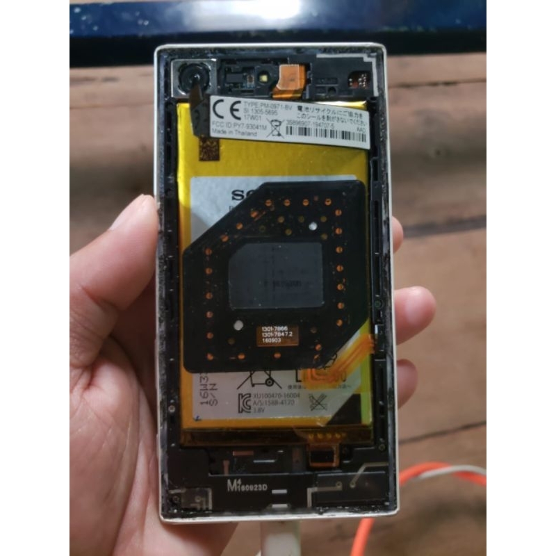 Sony x compact minus