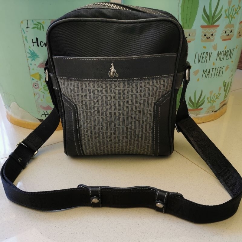 SALE Tas sling pria second preloved