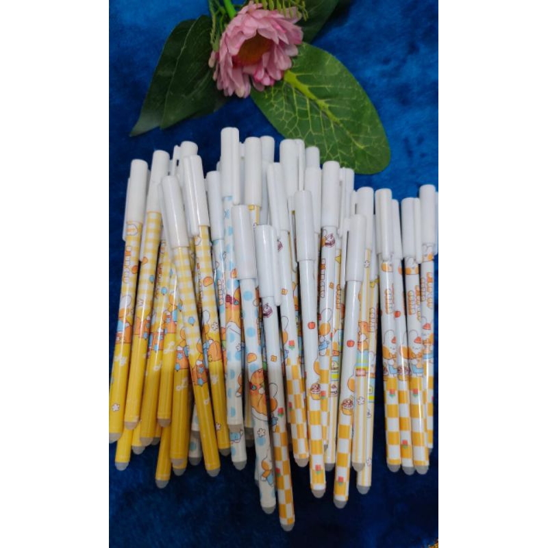 

Pulpen Bisa Dihapus Pen Motif Karakter Lucu // Pulpen Bisa Dihapus Tinta Hitam // Pulpen Bisa Dihapus Warna Hitam //