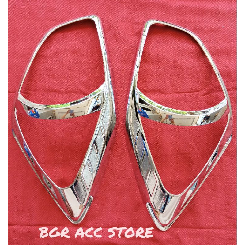 garnis lampu depan mobil Toyota Agya chrome