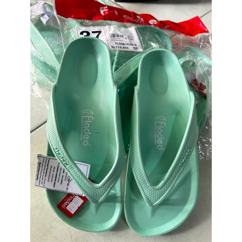SandalJepitFladeoWanita