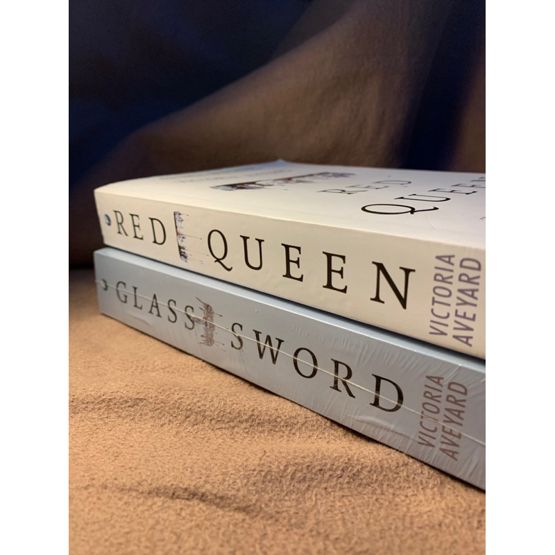 Novel Preloved Red Queen Glass Sword