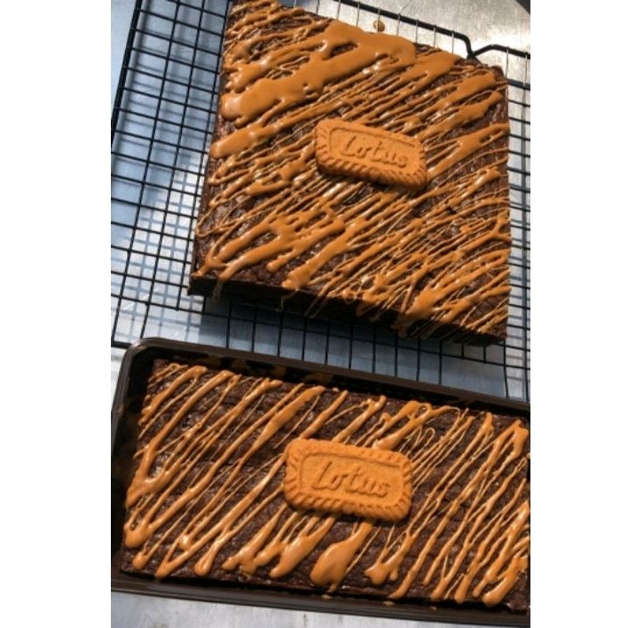 

Fudgy Brownies panggang size Large 22x22
