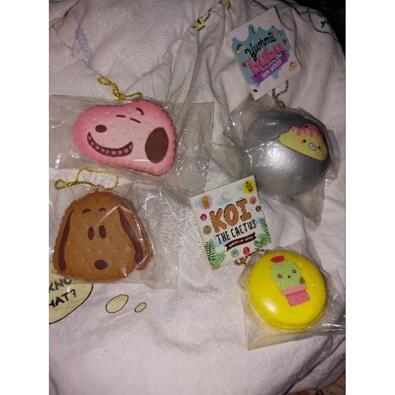Squishy preloved flashsale momocuppy bun macaroon, snoopy peanuts